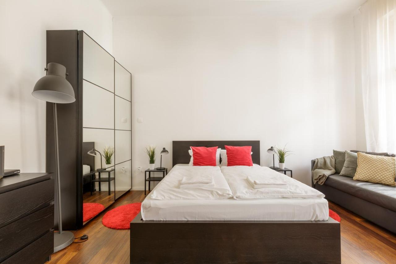 Apartament Red Dot Two - New Unit In The Heart Of Party Town Budapeszt Zewnętrze zdjęcie