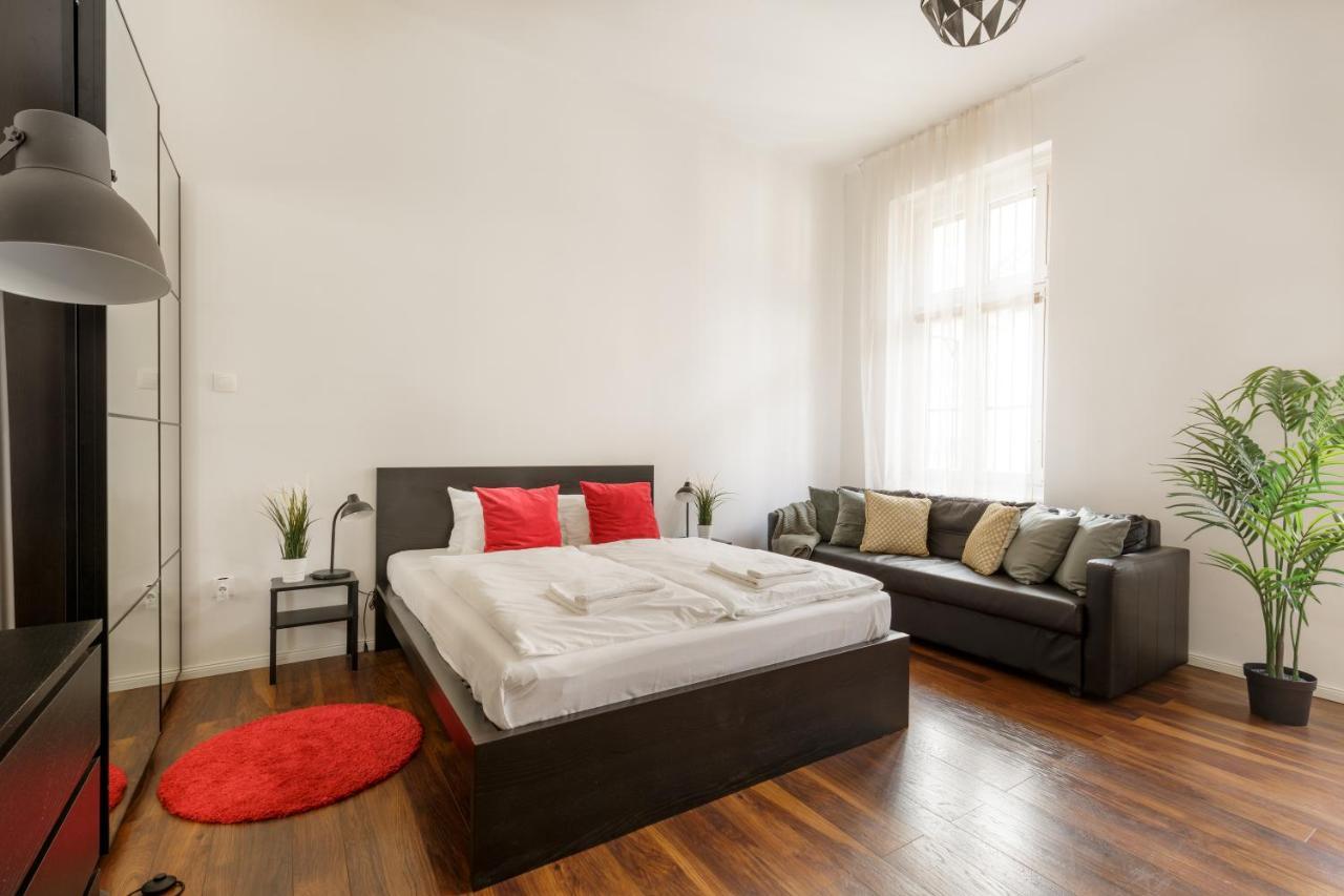 Apartament Red Dot Two - New Unit In The Heart Of Party Town Budapeszt Zewnętrze zdjęcie