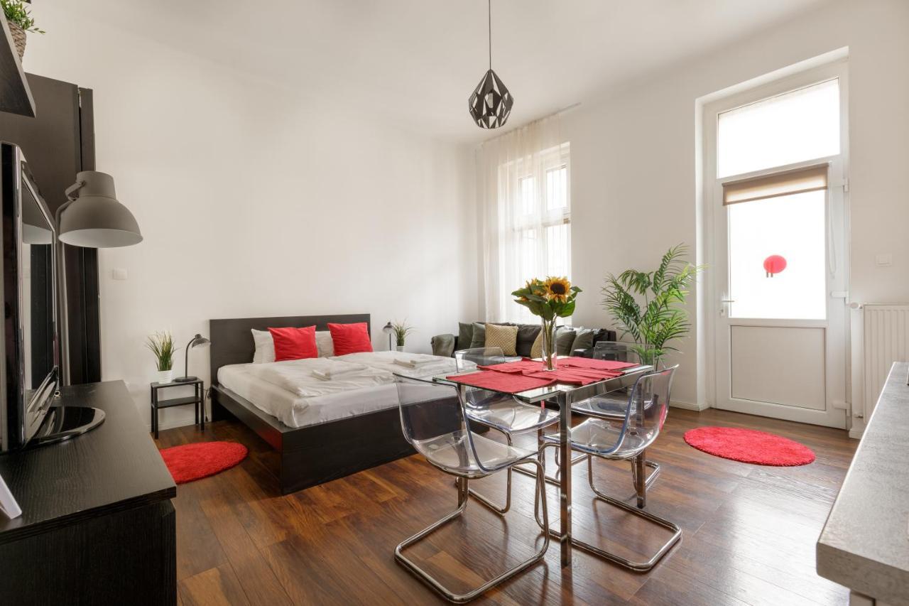 Apartament Red Dot Two - New Unit In The Heart Of Party Town Budapeszt Zewnętrze zdjęcie